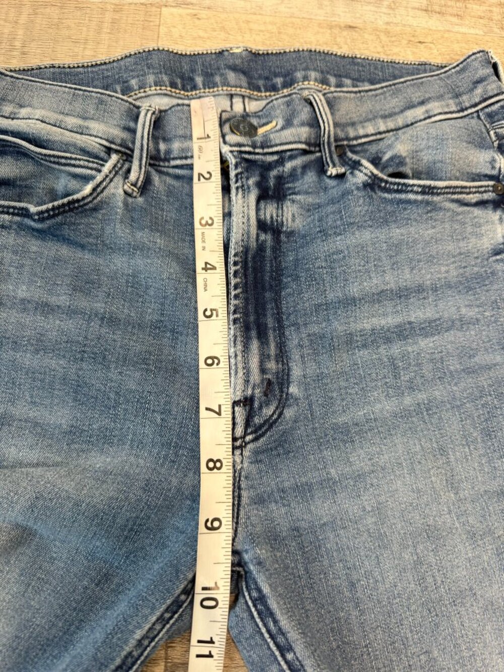 MOTHER Cropped Ankle Jeans in Faded Blue - Picture 7 of 11